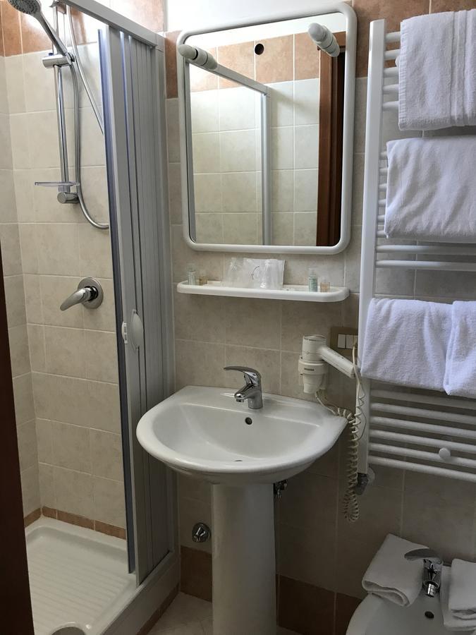 Cristal Hotel Manocalzati Eksteriør billede